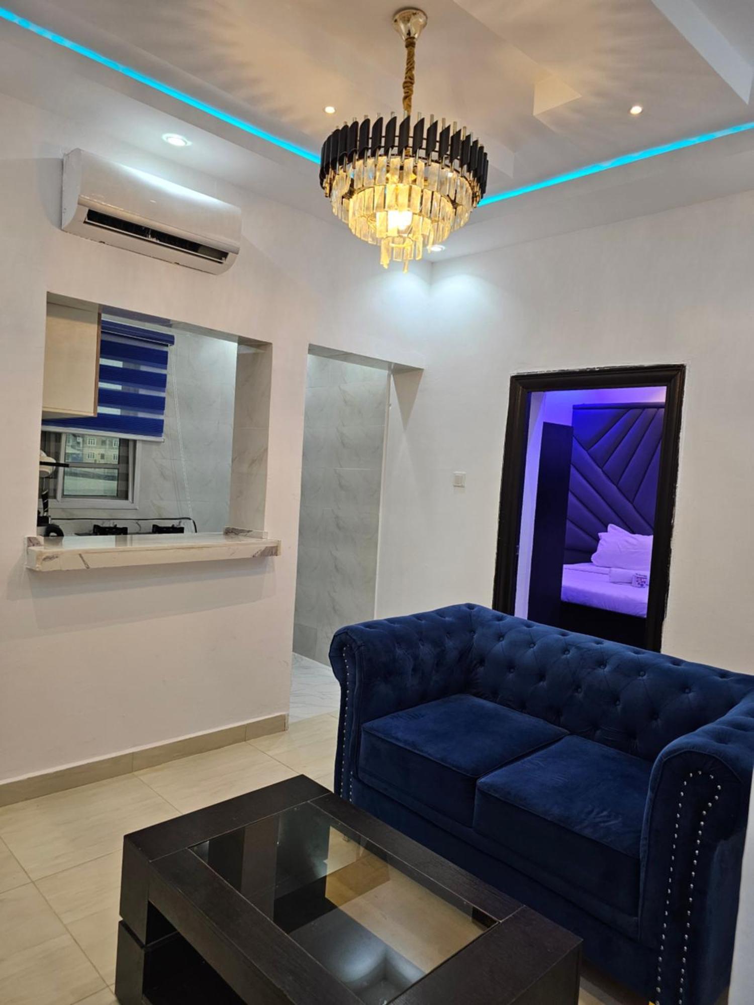 Vhs Vinchee Suites Лаґос Екстер'єр фото