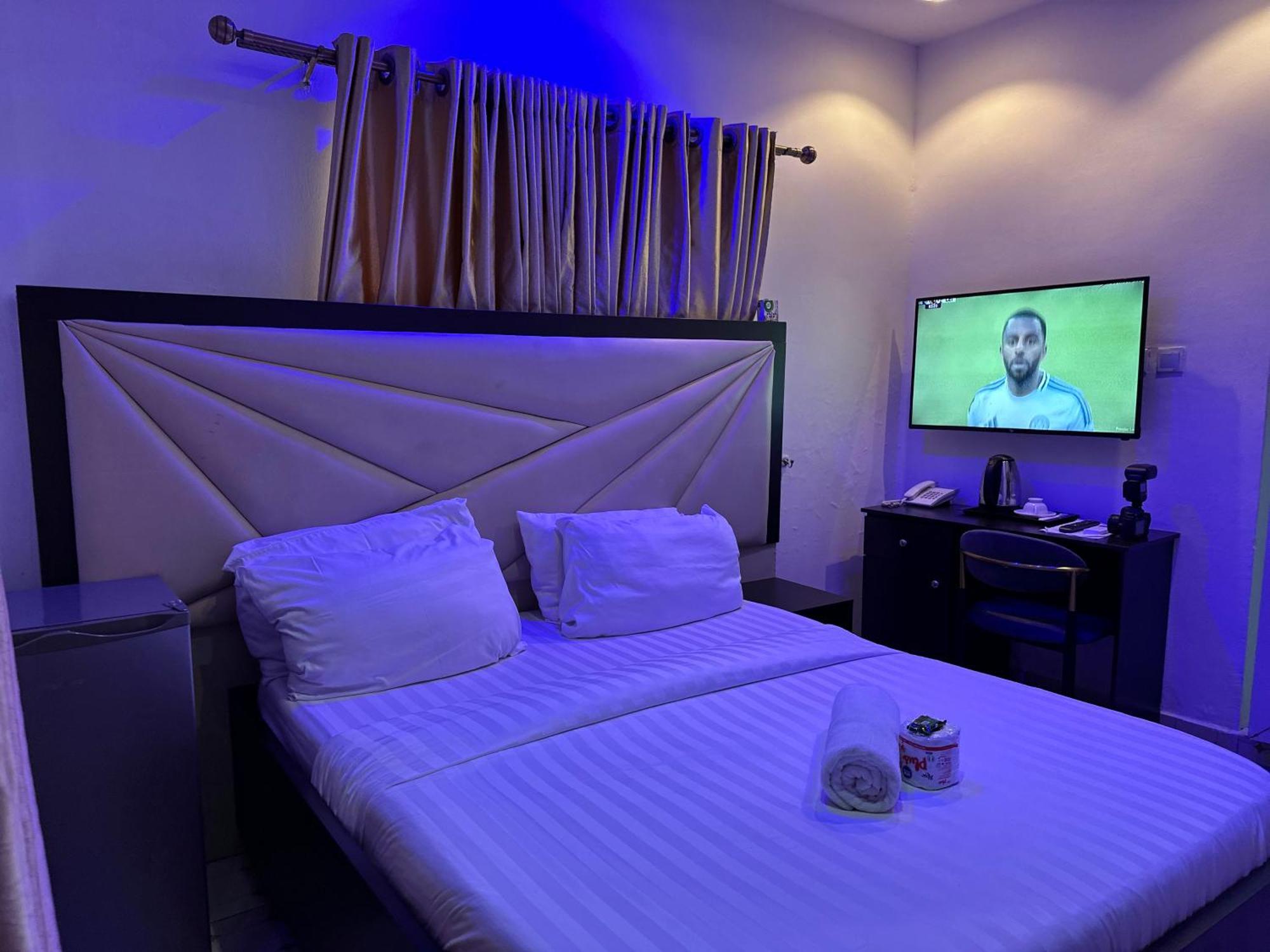 Vhs Vinchee Suites Лаґос Екстер'єр фото